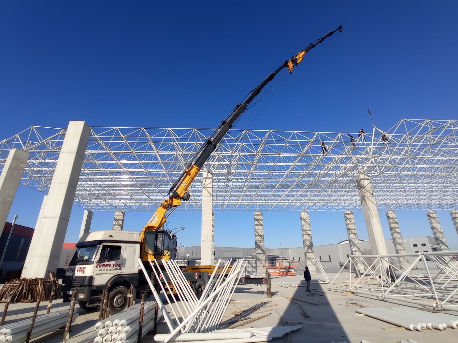 ANTREPO UZAY ÇATI İMALİ VE MONTAJI